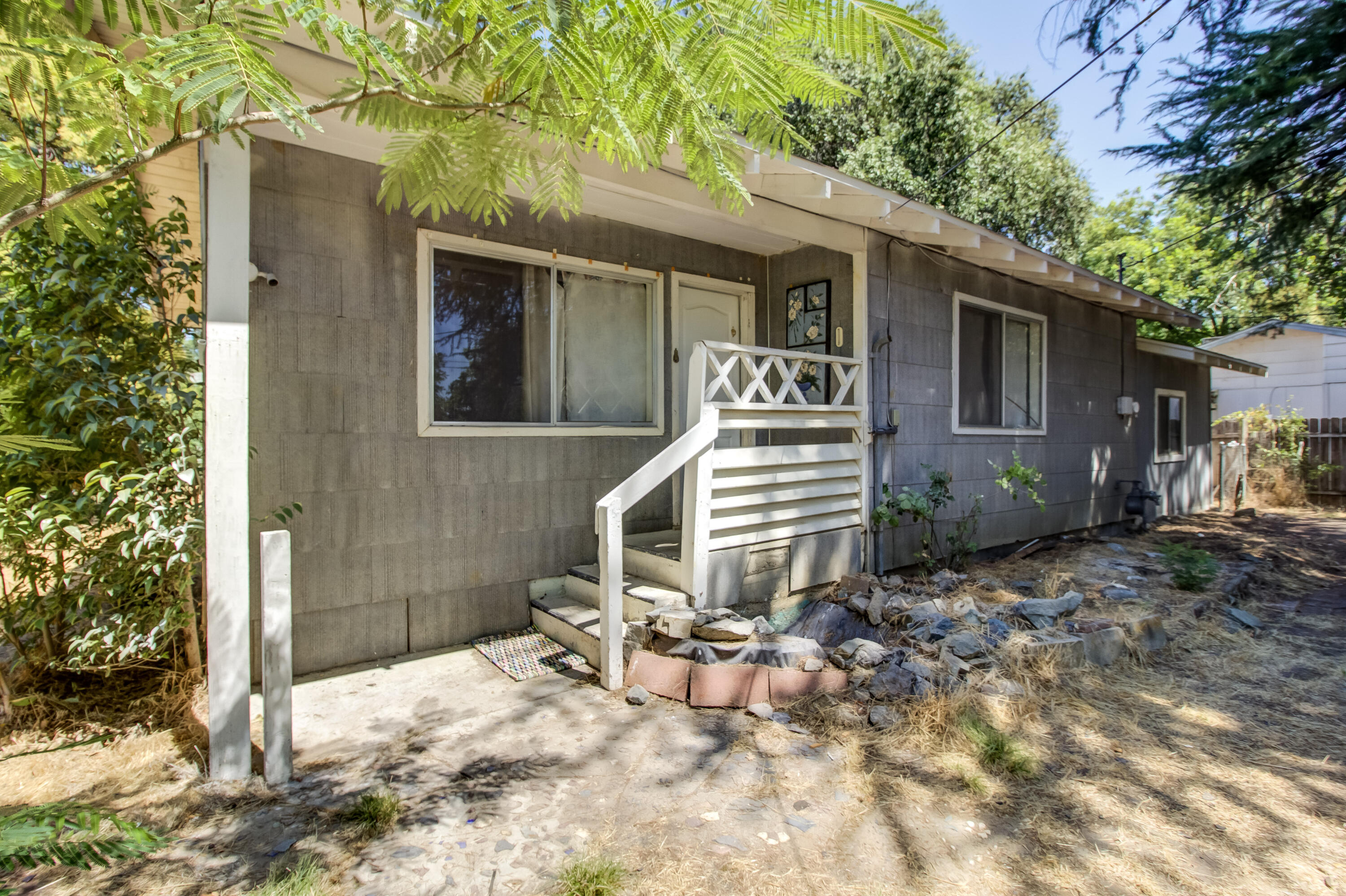 2940 North Bonnyview Road Redding, CA 96001 - Photo 1 of 27 2940 N Bonnyview
