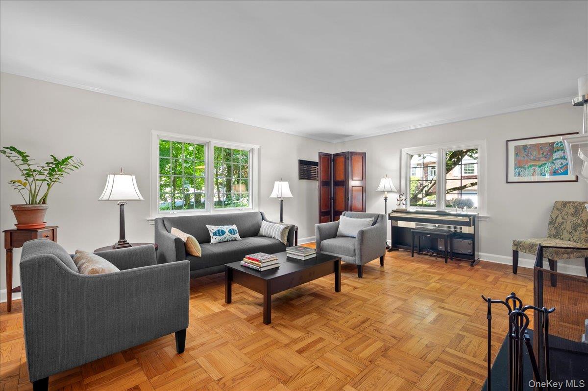 55 Argyle Road Scarsdale, NY 10583 - Photo 6 of 44 Gallery Image 6