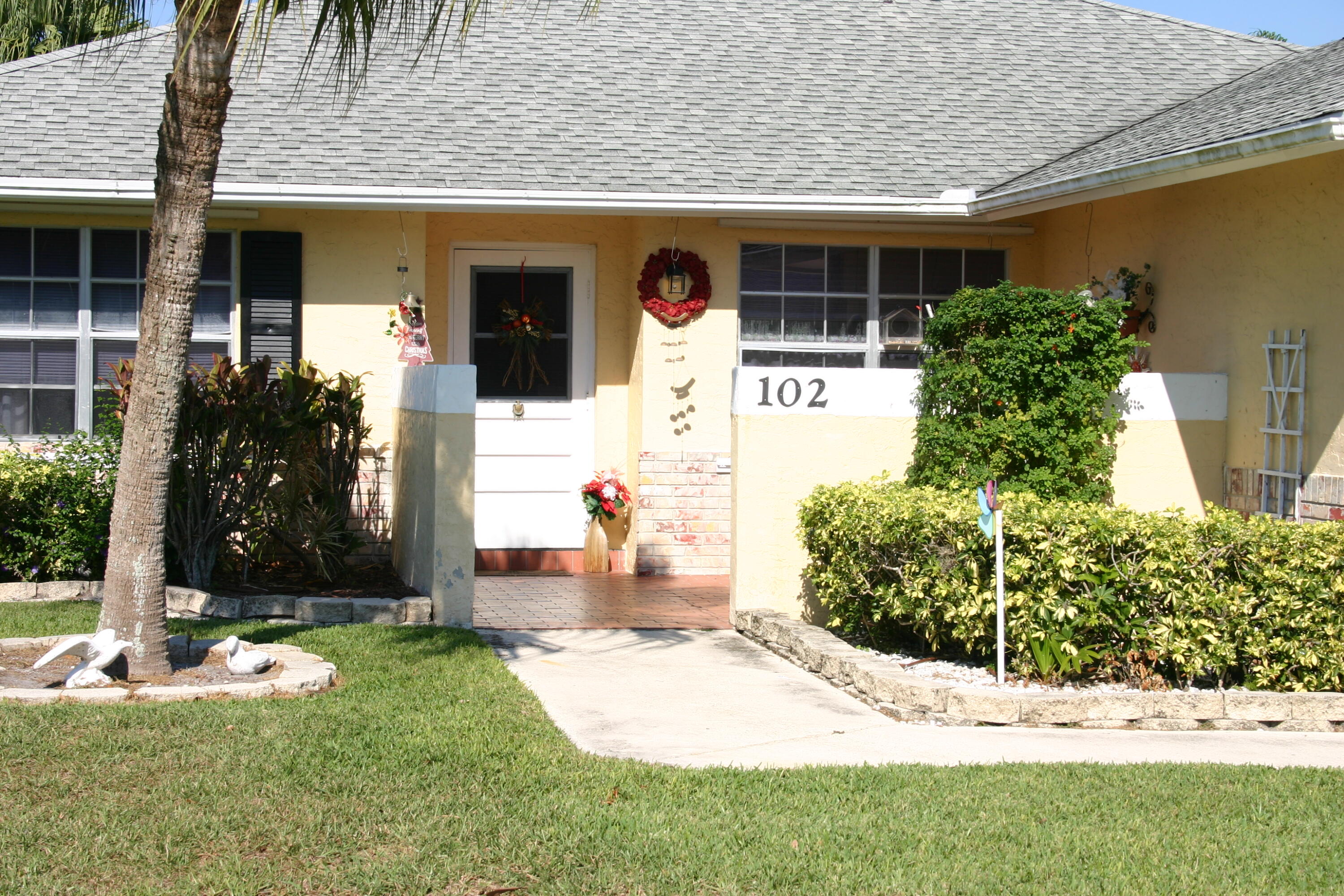 102 Stillwater Circle Jupiter, FL 33458 - Photo 2 of 28 IMG_8648