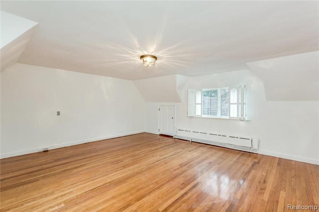19505 Canterbury Road Detroit, MI 48221 - Photo 13 of 32