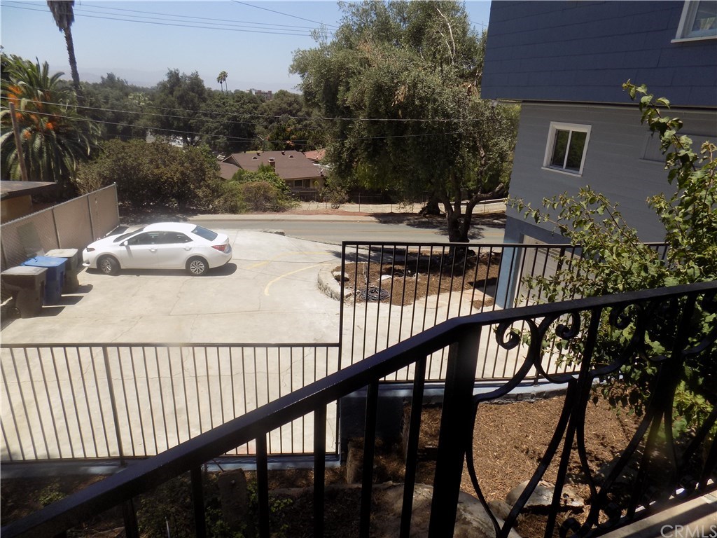 6160 Pachappa Drive Riverside, CA 92506 - Photo 6 of 20 Gallery Image 6