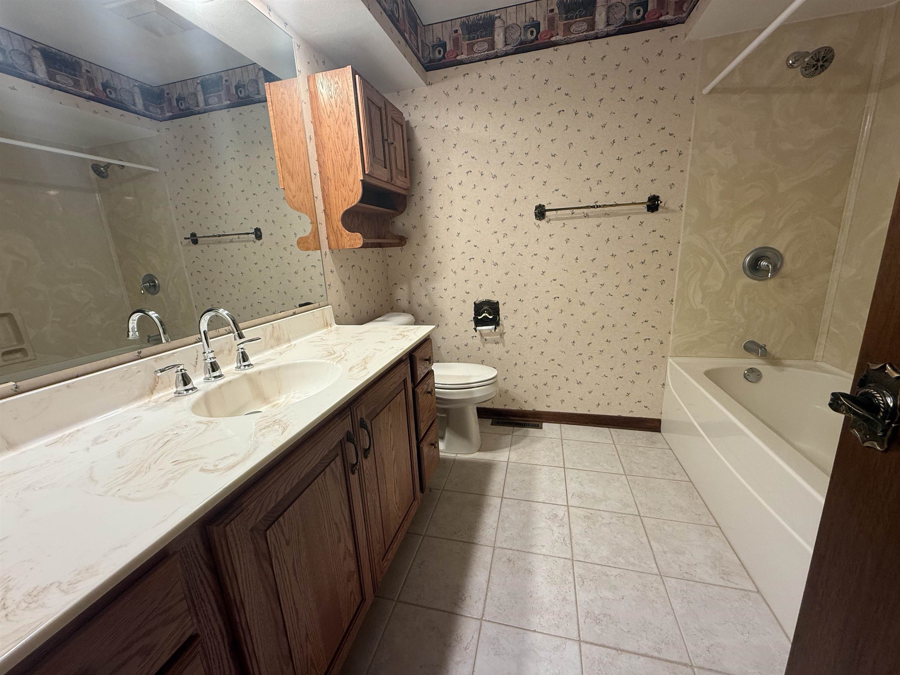 4975 Blackhawk Road Rockford, IL 61109 - Photo 20 of 26