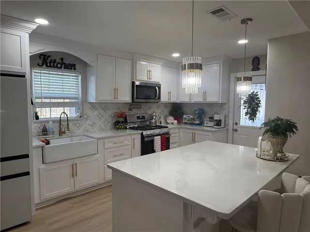 $240,000 | 106 Adams Drive, Corpus Christi, TX 78415