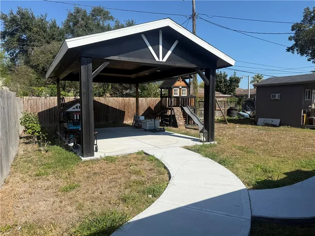 $240,000 | 106 Adams Drive, Corpus Christi, TX 78415