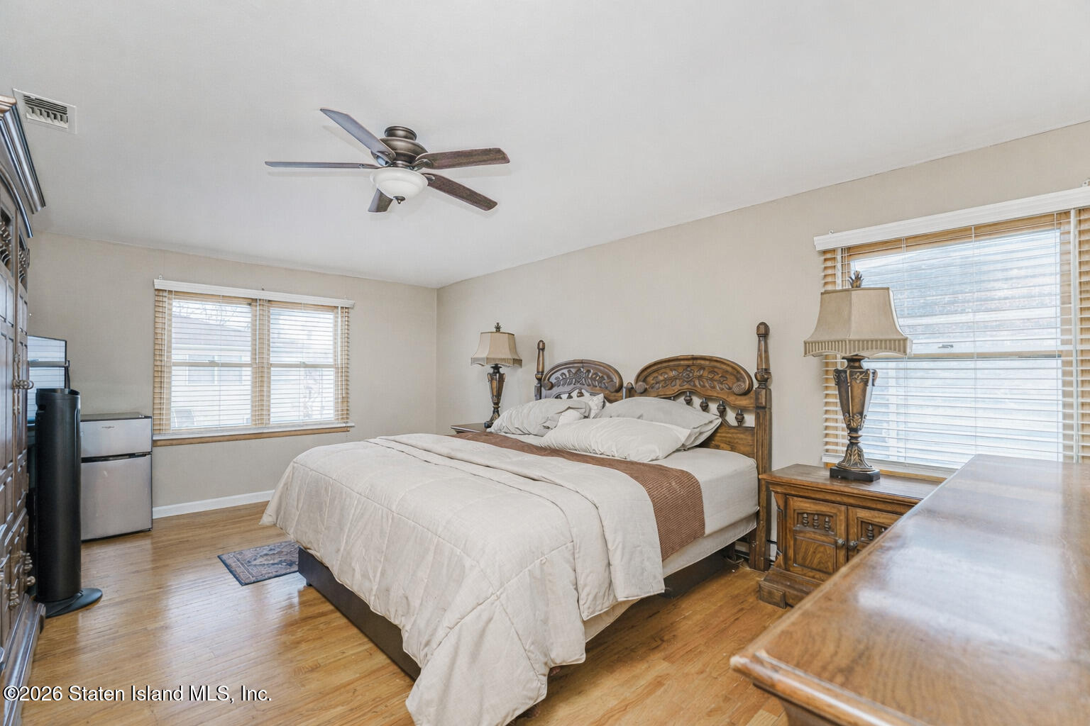 471 Main Street Staten Island, NY 10307 - Photo 21 of 39 a bedroom with bed and window