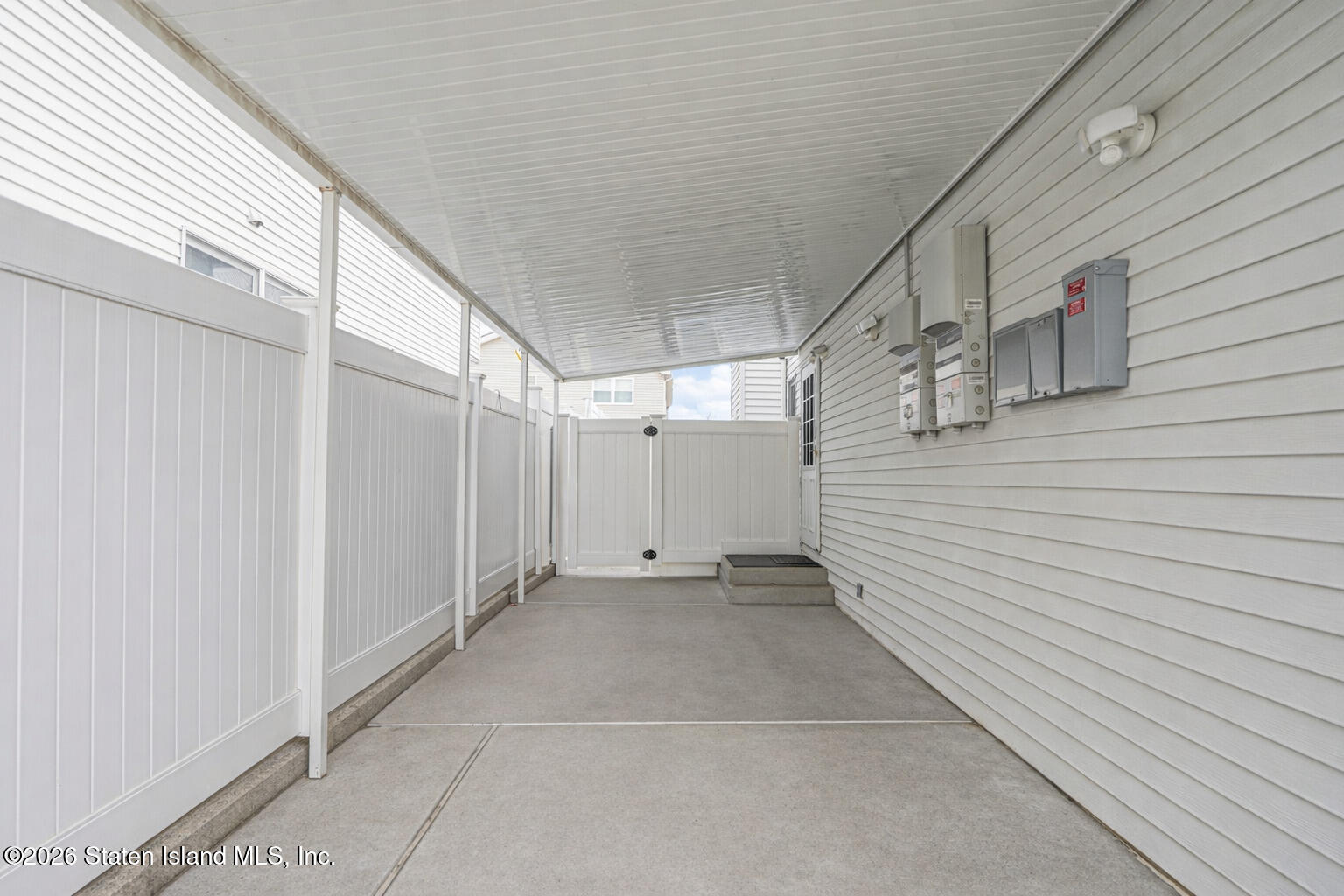 471 Main Street Staten Island, NY 10307 - Photo 38 of 39 a view of a garage