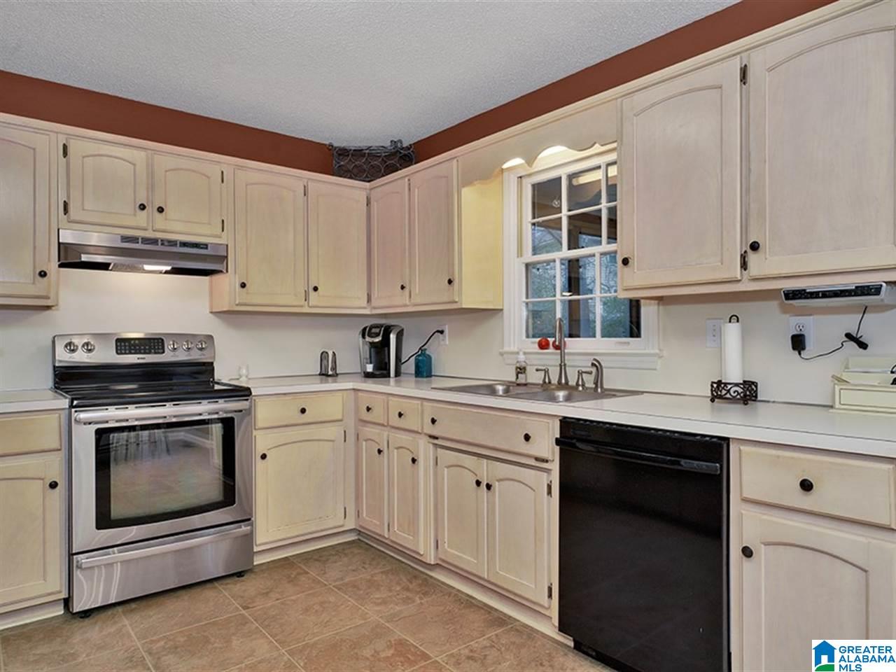 902 Falling Star Lane Alabaster, AL 35007 - Photo 12 of 38