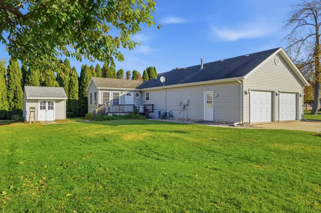 $326,000 | 407 McKinley Street, Kouts, IN 46347