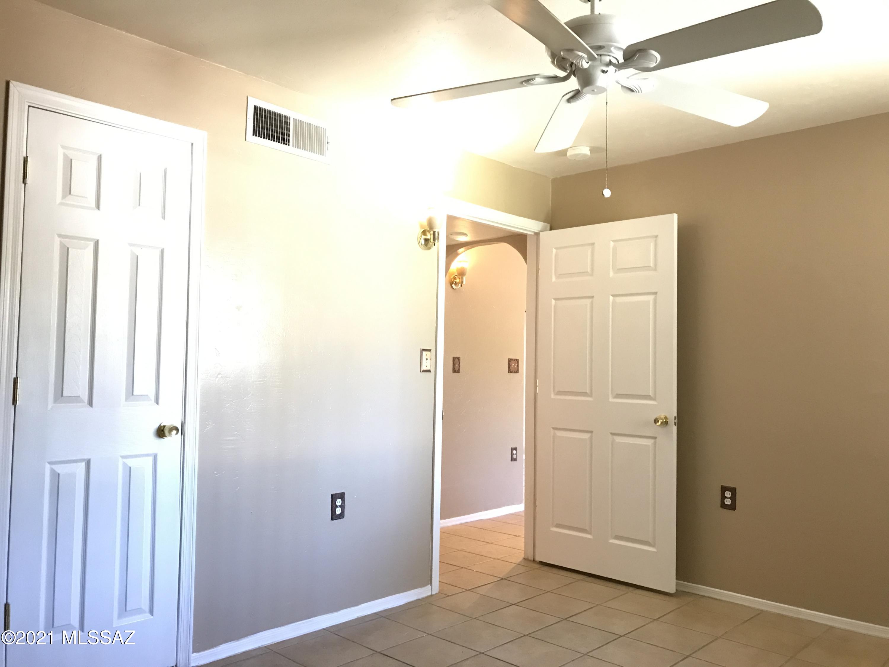 350 North Silverbell Road, Unit 89 Tucson, AZ 85745 - Photo 12 of 31