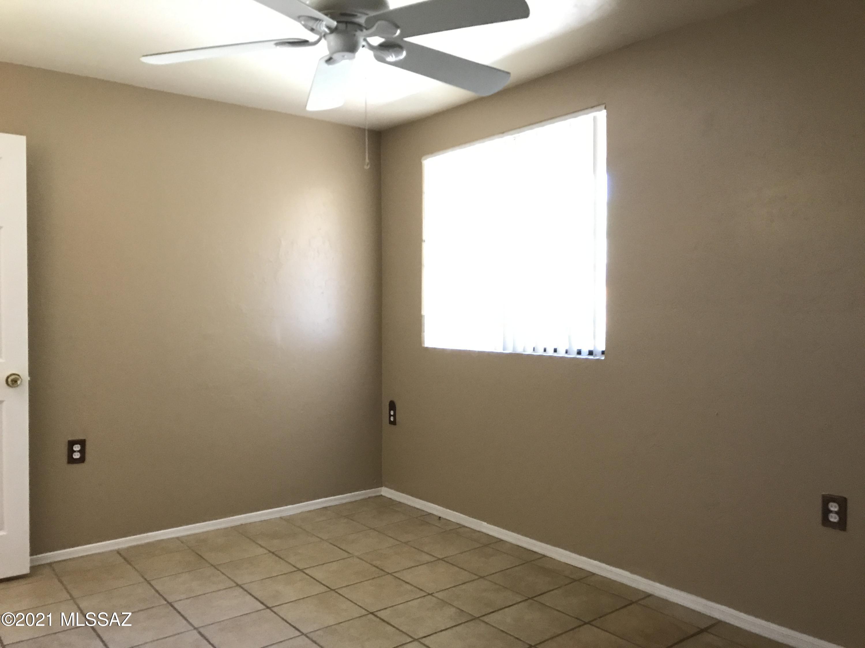 350 North Silverbell Road, Unit 89 Tucson, AZ 85745 - Photo 13 of 31