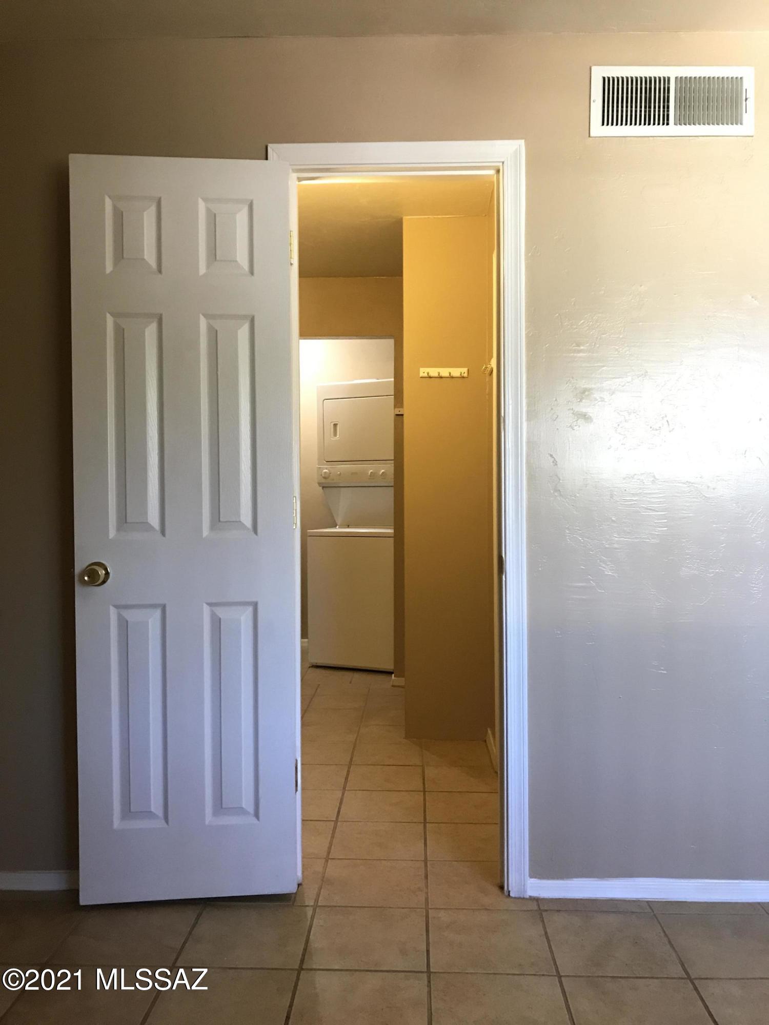 350 North Silverbell Road, Unit 89 Tucson, AZ 85745 - Photo 17 of 31