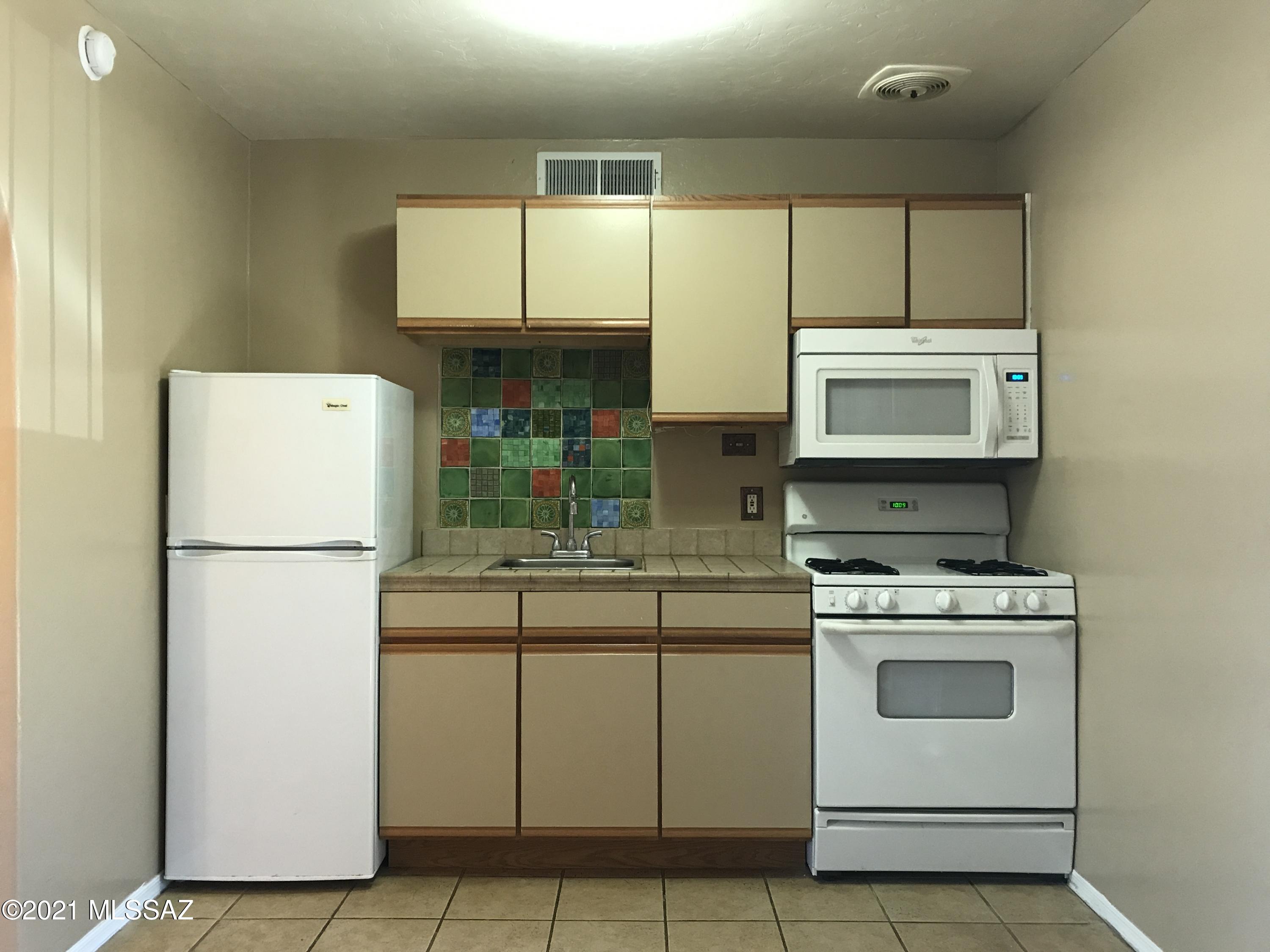 350 North Silverbell Road, Unit 89 Tucson, AZ 85745 - Photo 8 of 31