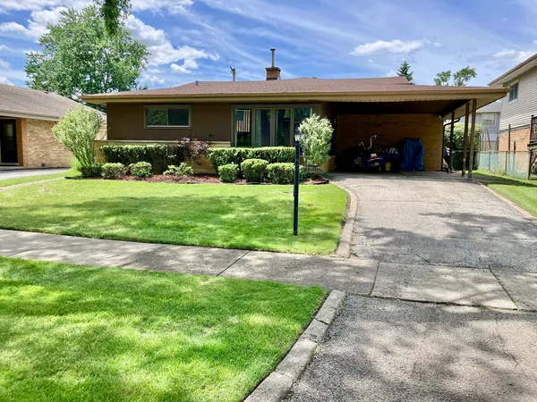 $430,000 | 8948 Nashville Avenue, Morton Grove, IL 60053