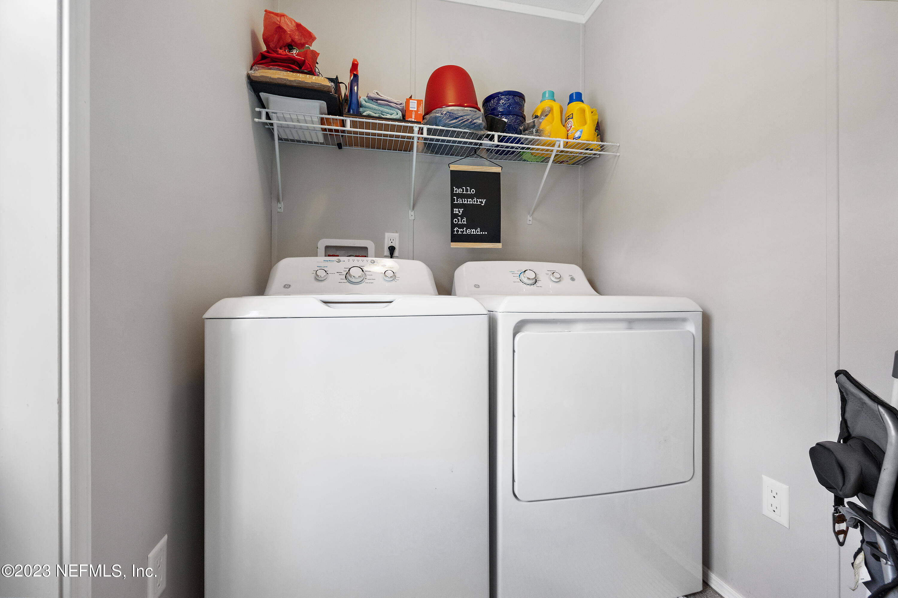 117 Riverside Avenue Satsuma, FL 32189 - Photo 19 of 24 a utility room with dryer and washer