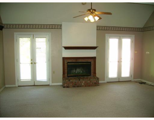 345 Devon Road Laplace, LA 70068 - Photo 2 of 8 Gallery Image 2