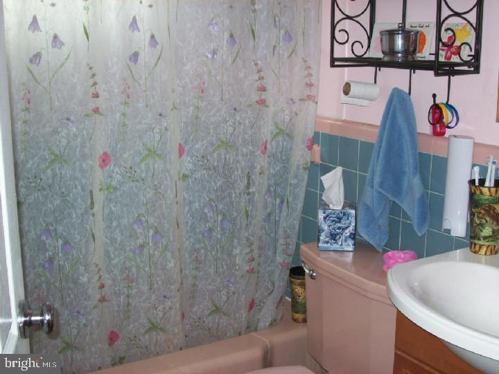 1589 Williams Road Abington, PA 19001 - Photo 8 of 10 Bathroom