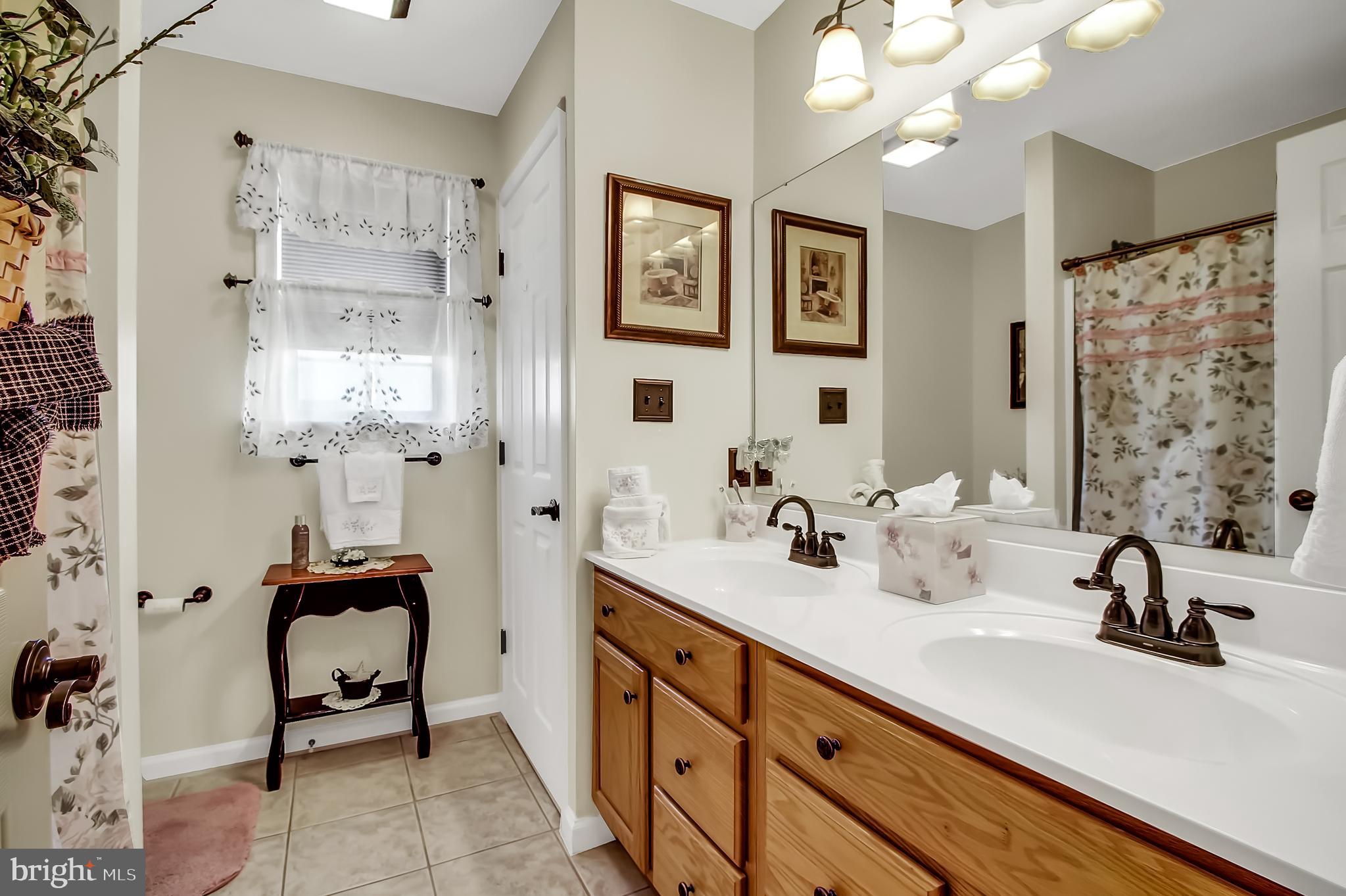 4075 Lewisberry Road York, PA 17404 - Photo 18 of 25