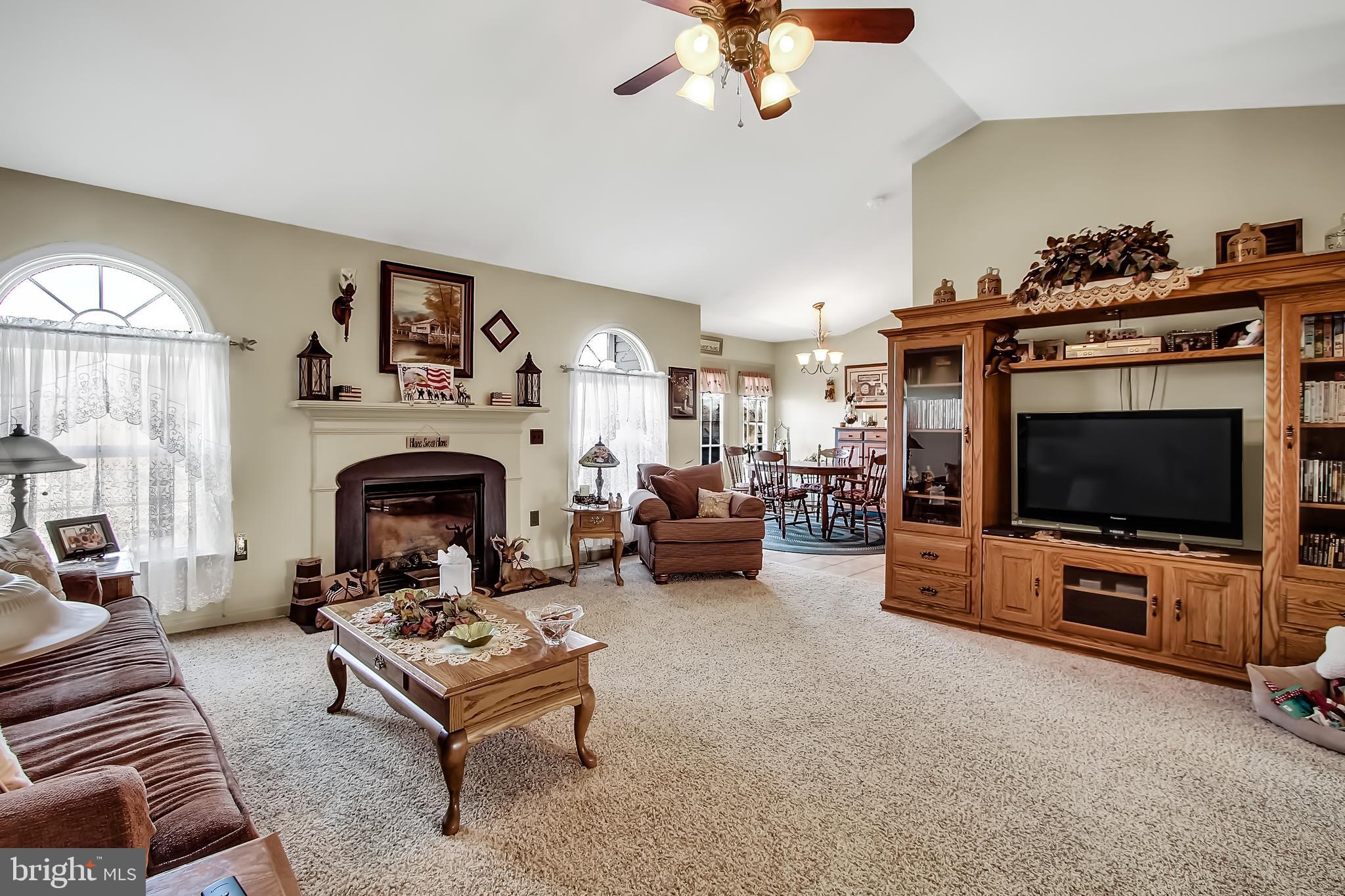 4075 Lewisberry Road York, PA 17404 - Photo 4 of 25