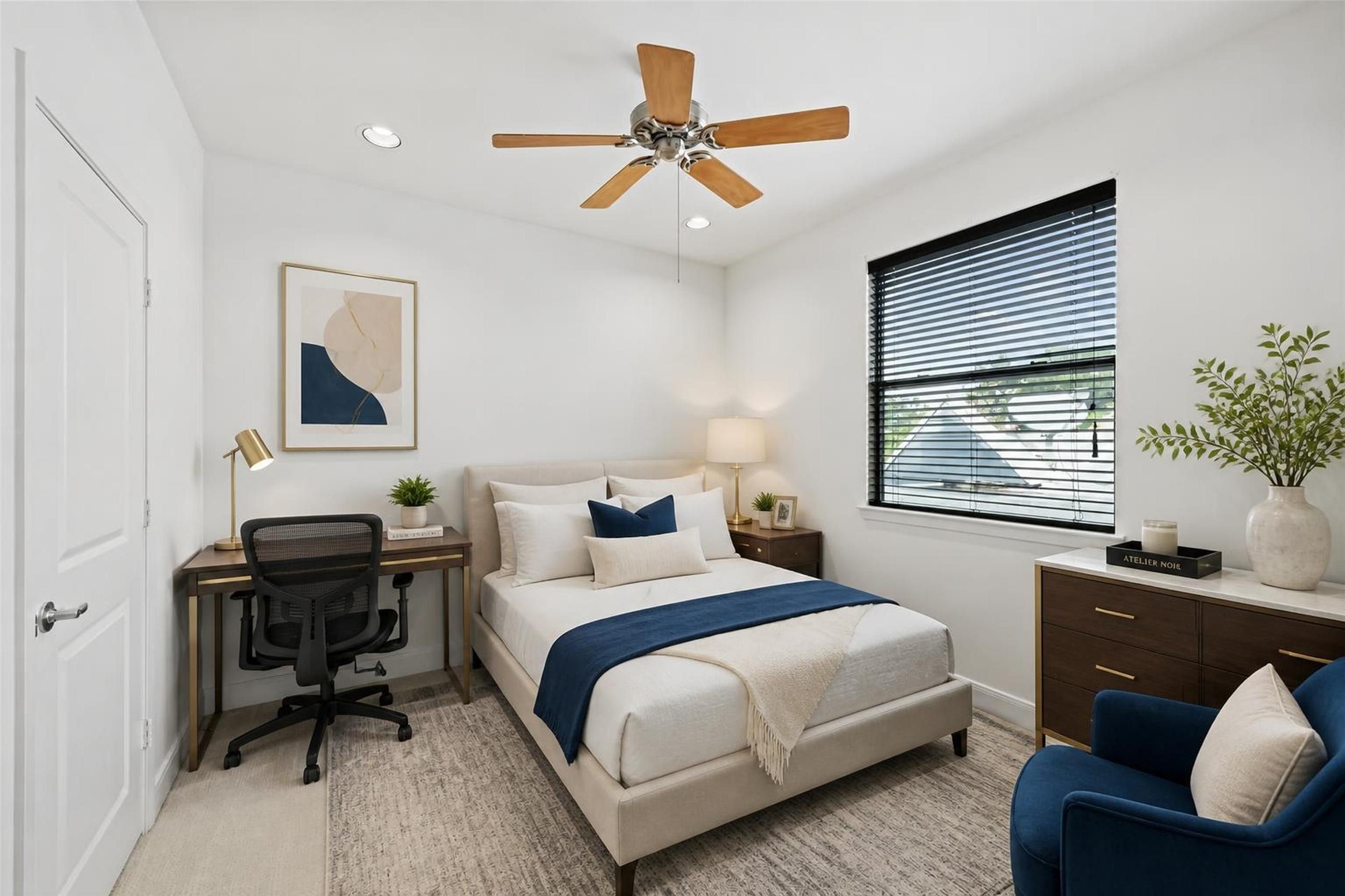 2413 Ralph Street, Unit 9 Houston, TX 77006 - Photo 17 of 19 **Virtually staged Bedroom 3**