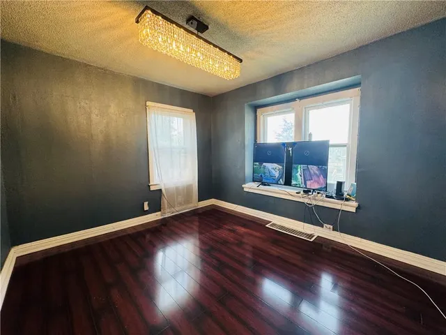 $190,000 | 401 North Hardesty Avenue, Kansas City, MO 64123