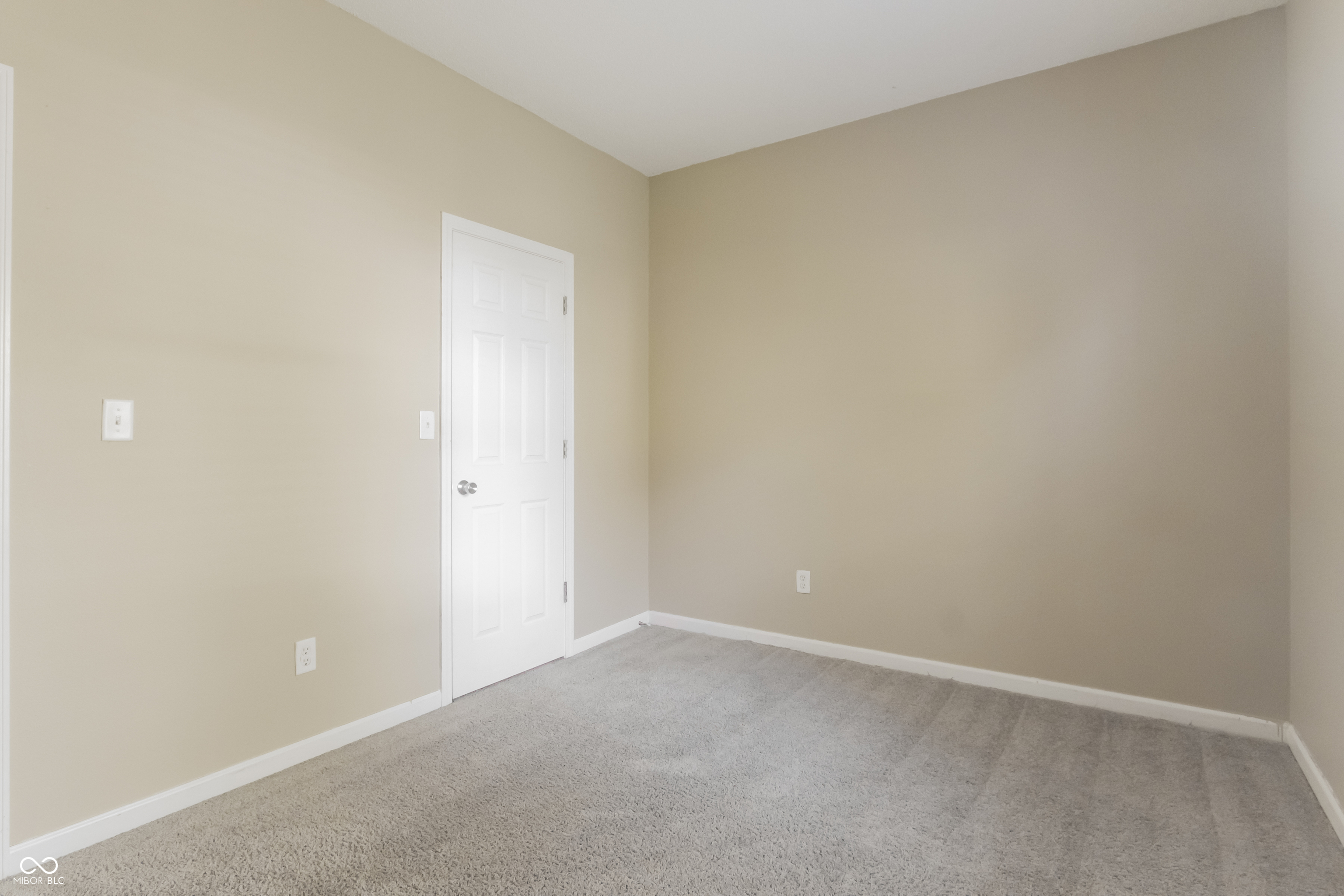 8018 Ithaca Way Indianapolis, IN 46239 - Photo 11 of 16