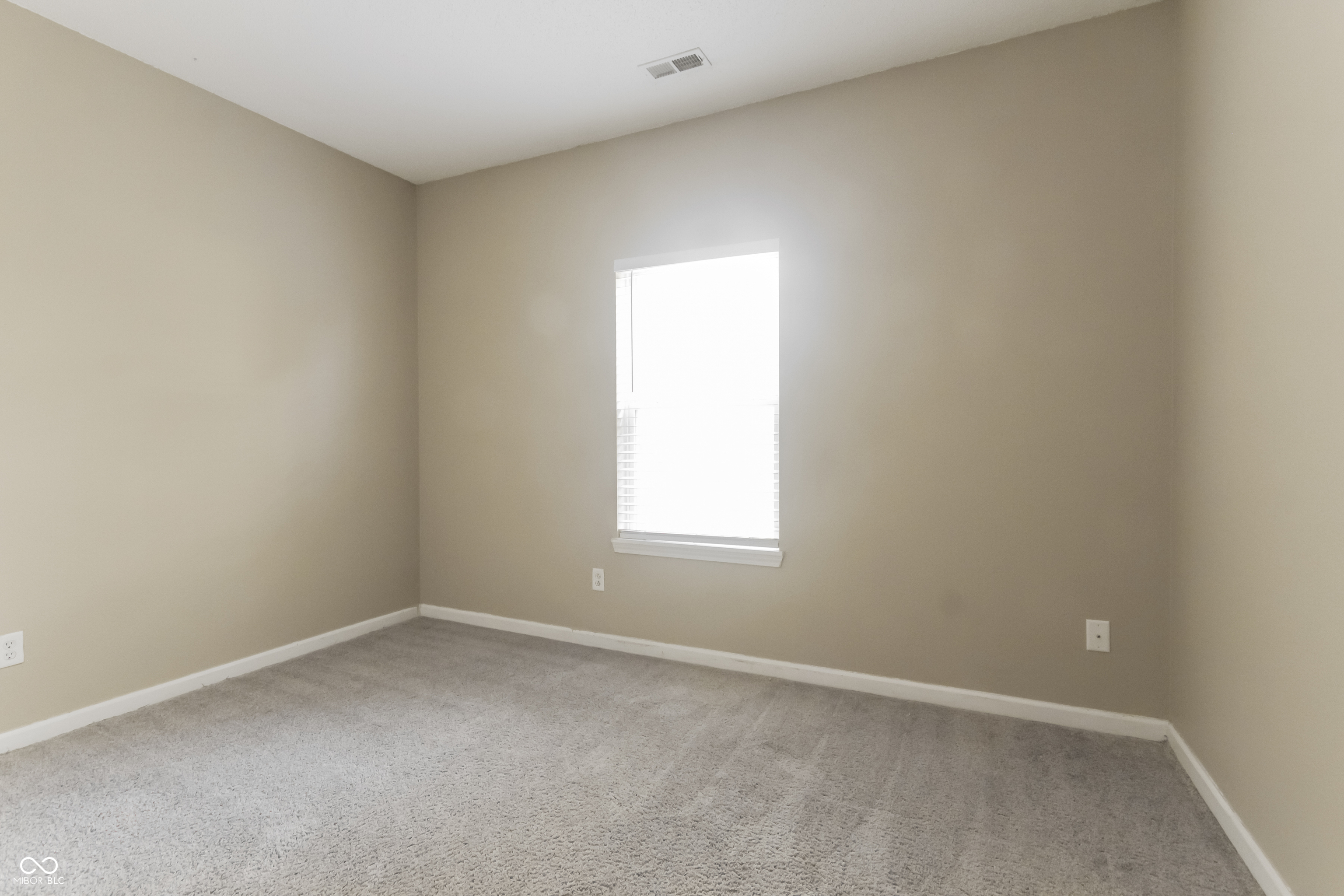 8018 Ithaca Way Indianapolis, IN 46239 - Photo 10 of 16