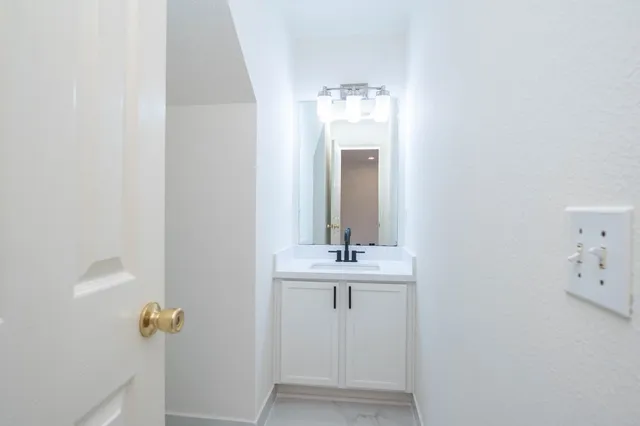 $2,450 | 10218 Dr Peridot Cove, Houston, TX 77095