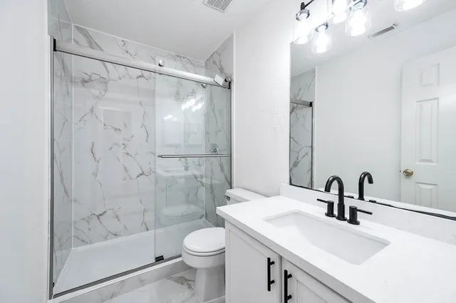 $2,450 | 10218 Dr Peridot Cove, Houston, TX 77095