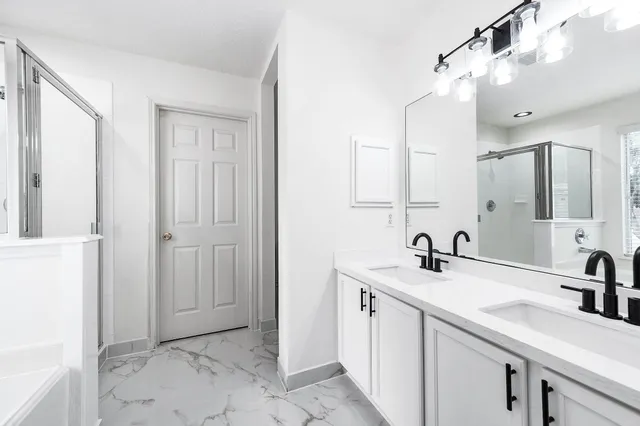 $2,450 | 10218 Dr Peridot Cove, Houston, TX 77095