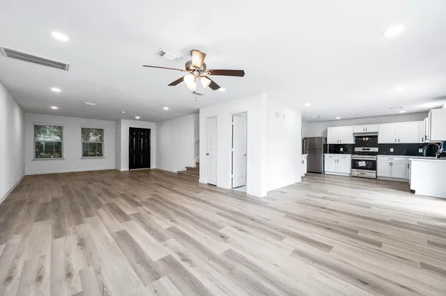 $2,450 | 10218 Dr Peridot Cove, Houston, TX 77095