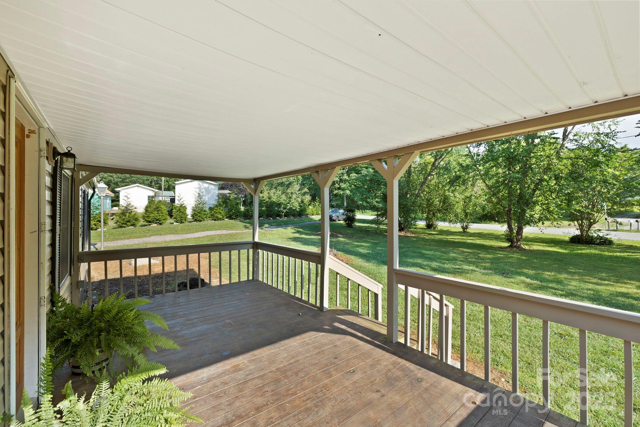374 Big Hungry Road Flat Rock, NC 28731 - Photo 4 of 27 Gallery Image 4