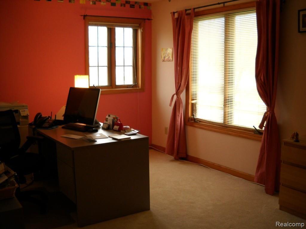 160 Michelson Road Rochester, MI 48307 - Photo 21 of 31 DSCN1499.jpg