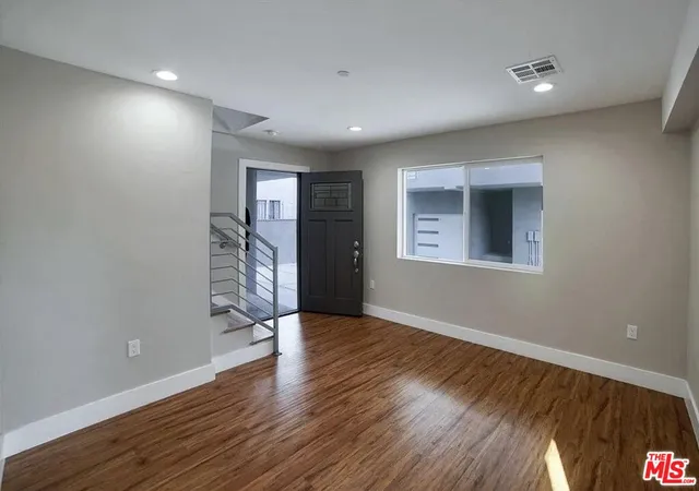 $3,950 | 2303 Hauser Boulevard, Los Angeles, CA 90016