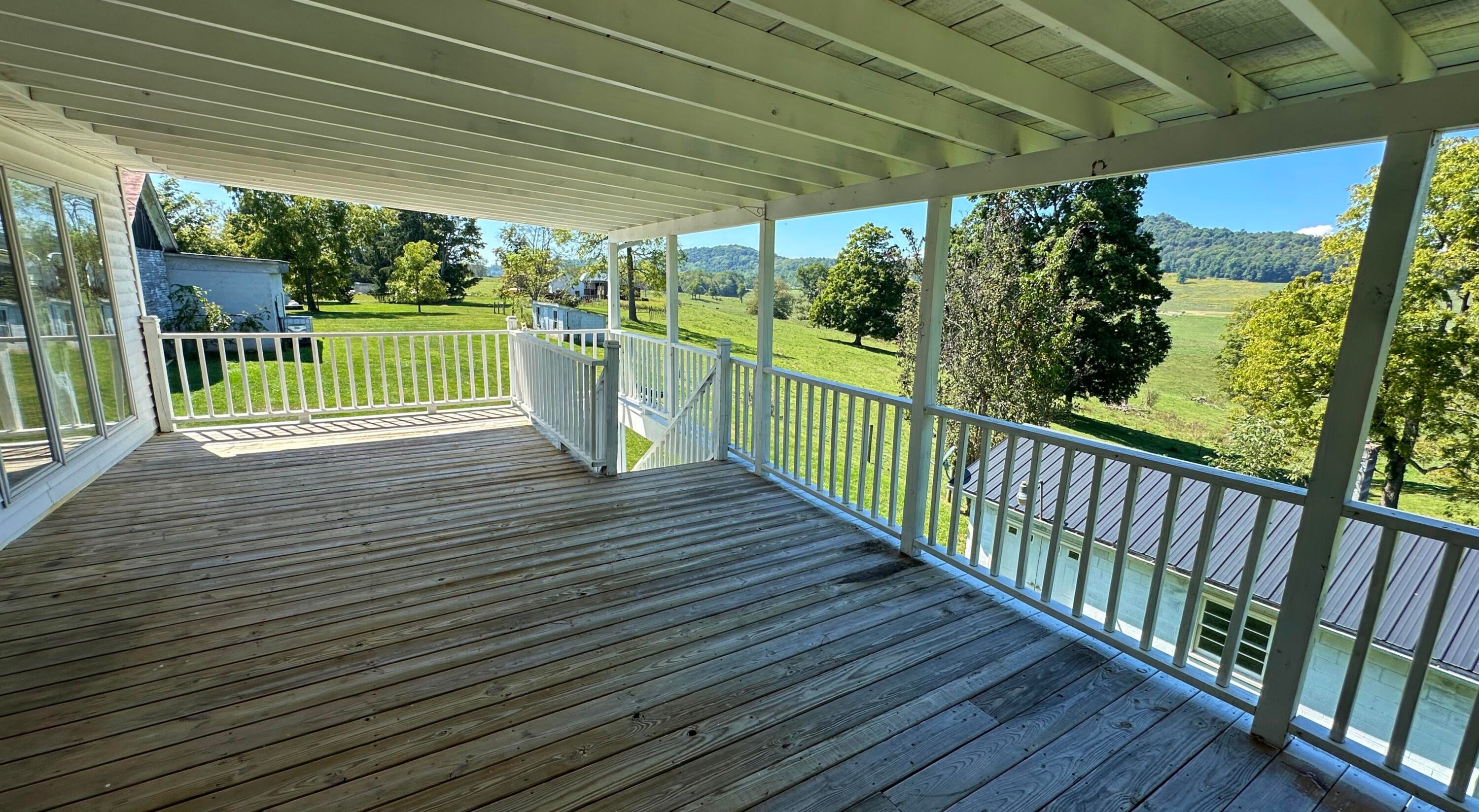 4061 Fairview Road Lewisburg, WV 24901 - Photo 9 of 93 Gallery Image 9