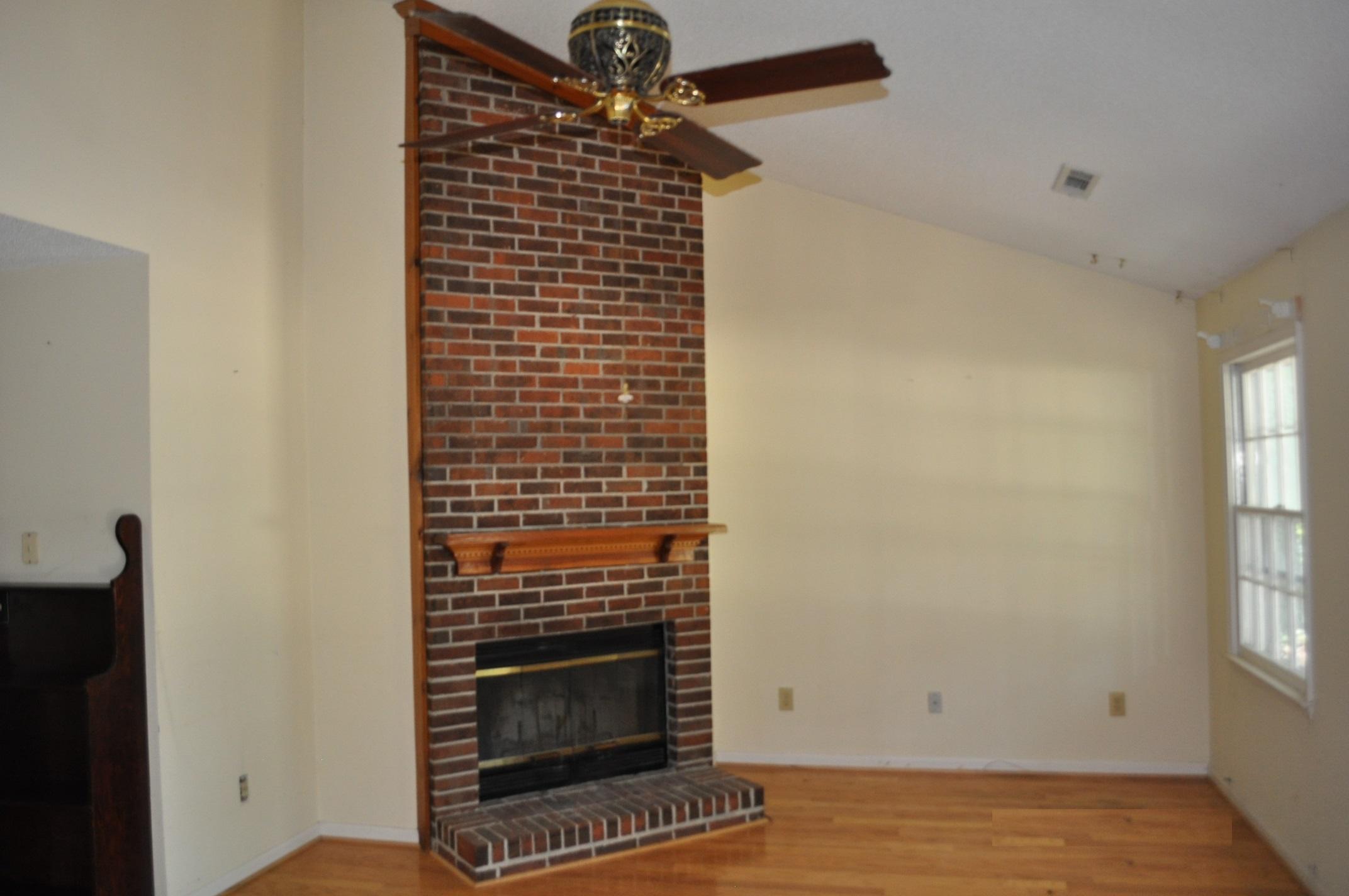117 Commons Way Goose Creek, SC 29445 - Photo 4 of 10 living room