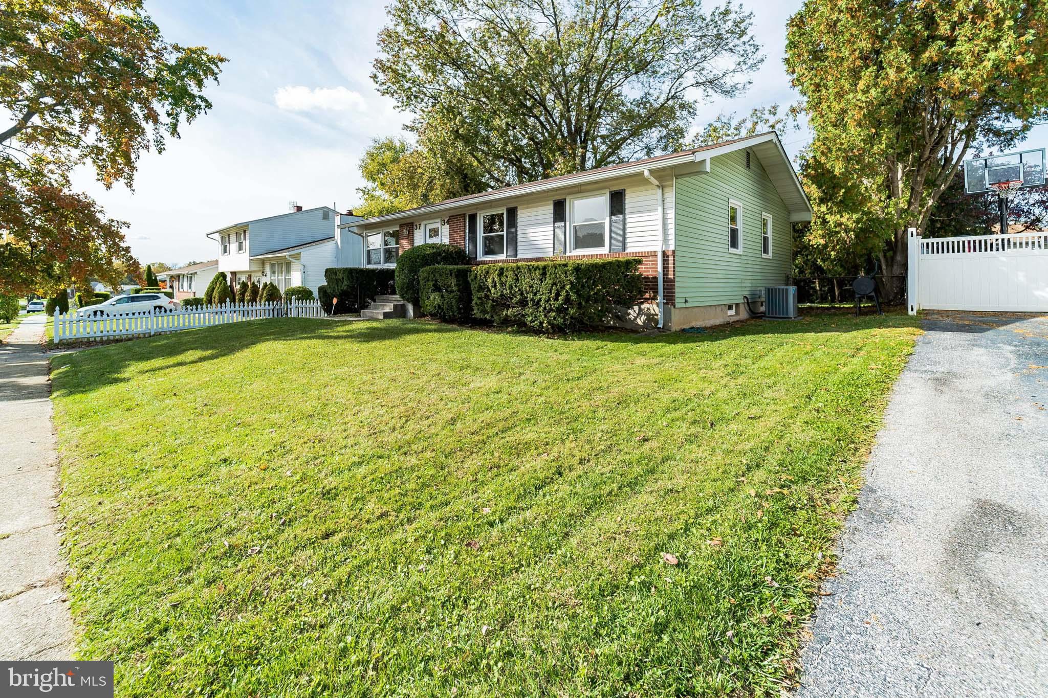 3734 Parkfield Road Baltimore, MD 21244 - Photo 2 of 13