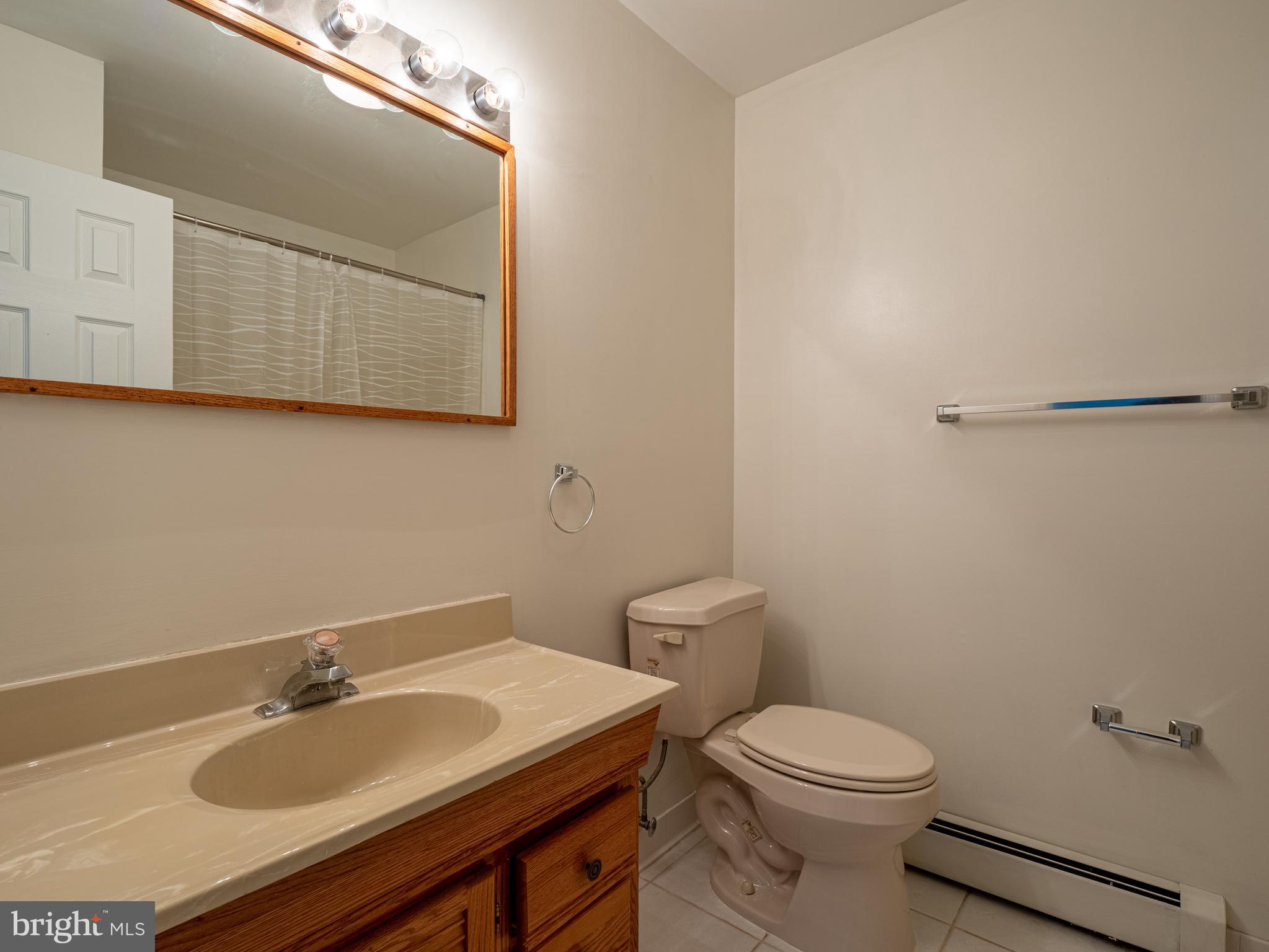 580 Plum Point Road Huntingtown, MD 20639 - Photo 29 of 48 Hallway Bathroom