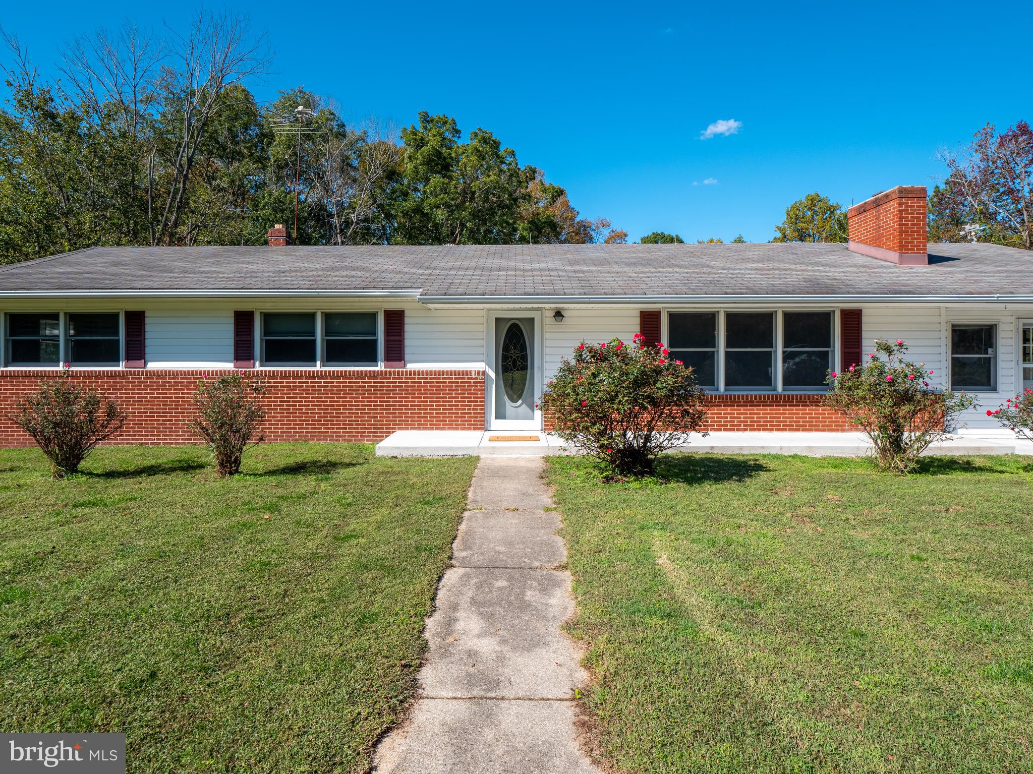 580 Plum Point Road Huntingtown, MD 20639 - Photo 36 of 48 Main level living with 1,768 sq. ft.