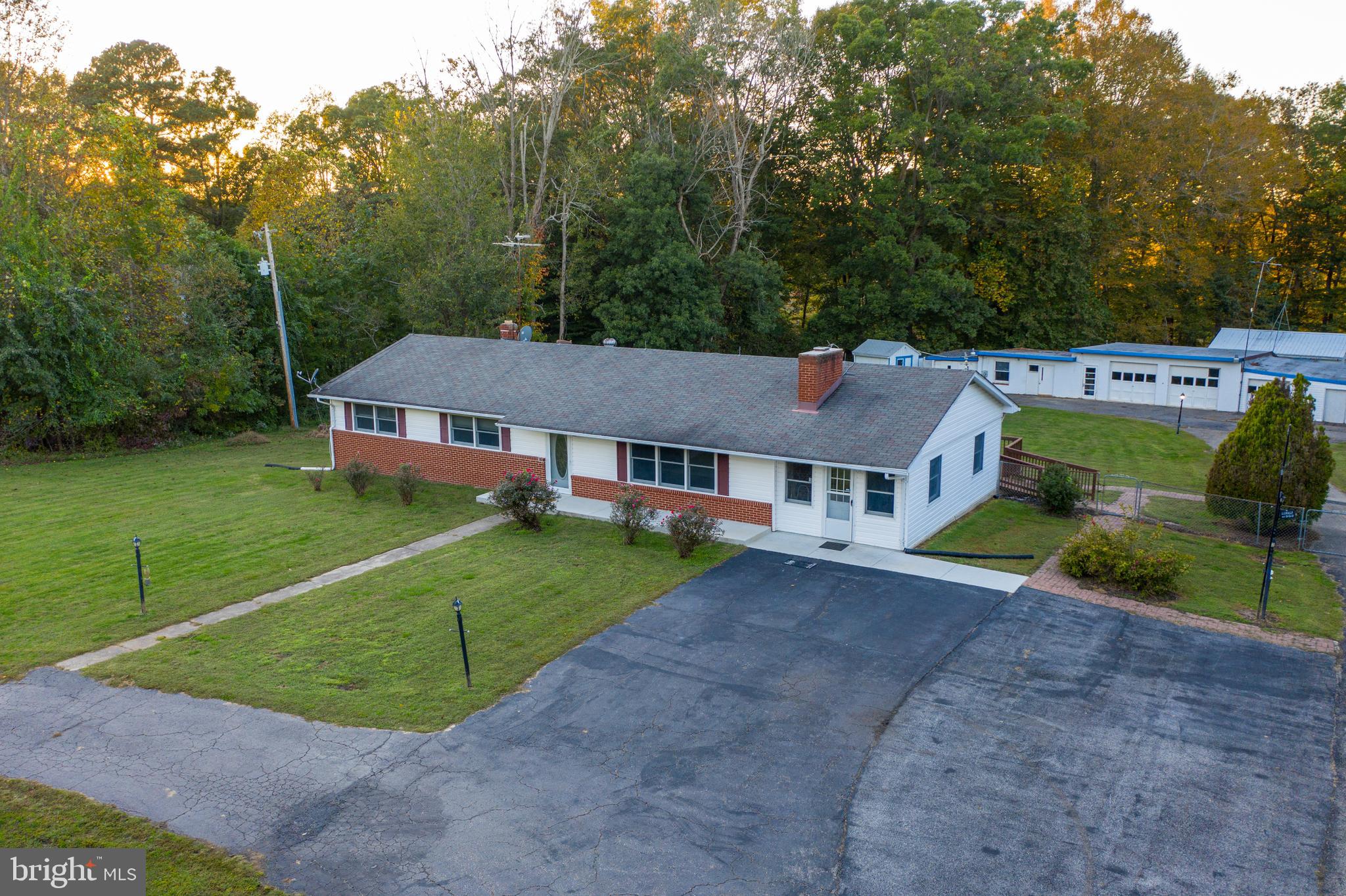 580 Plum Point Road Huntingtown, MD 20639 - Photo 6 of 48 Rambler with lots of parking unfinished basement