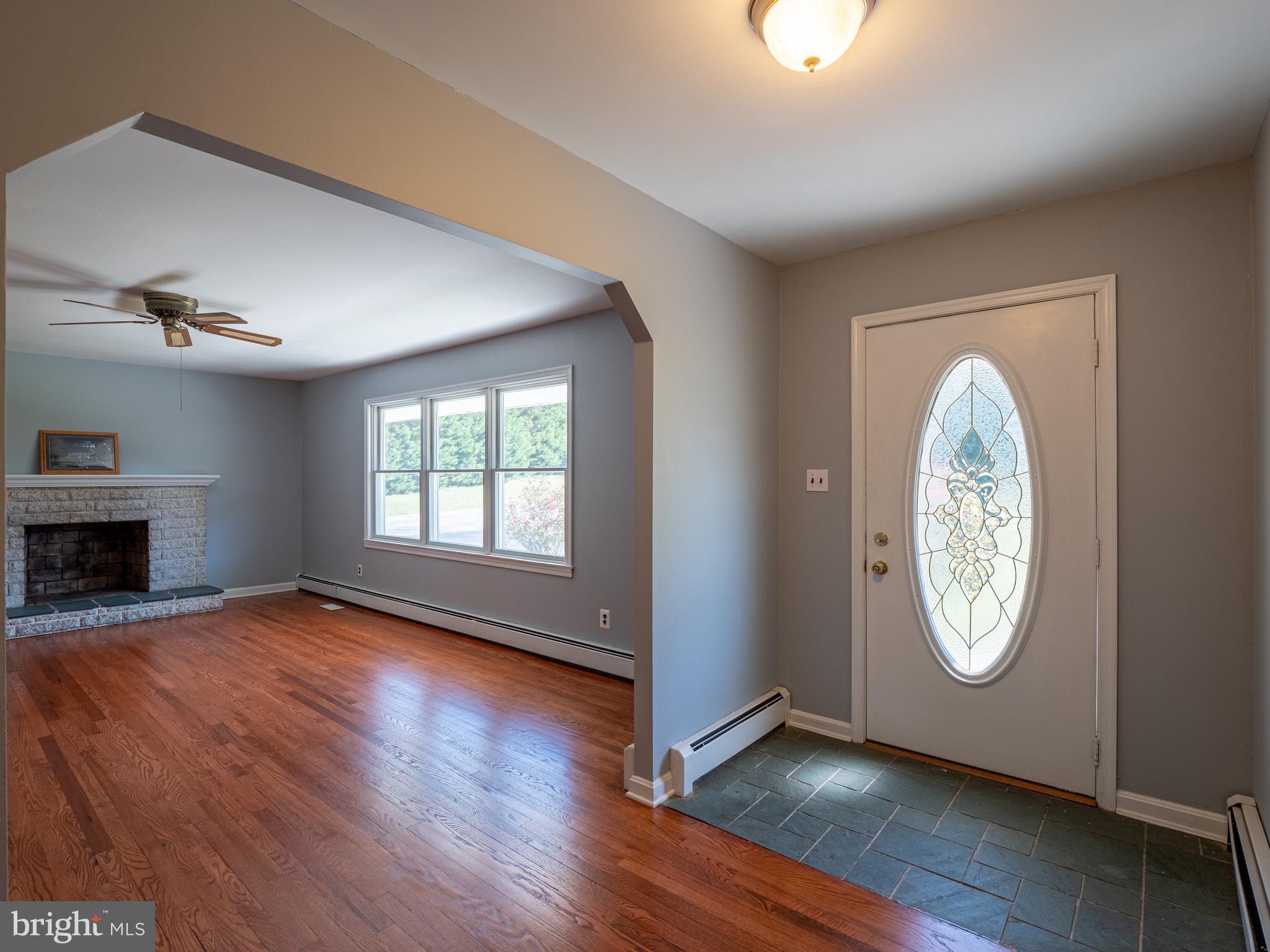 580 Plum Point Road Huntingtown, MD 20639 - Photo 7 of 48 Foyer with Slate Floor