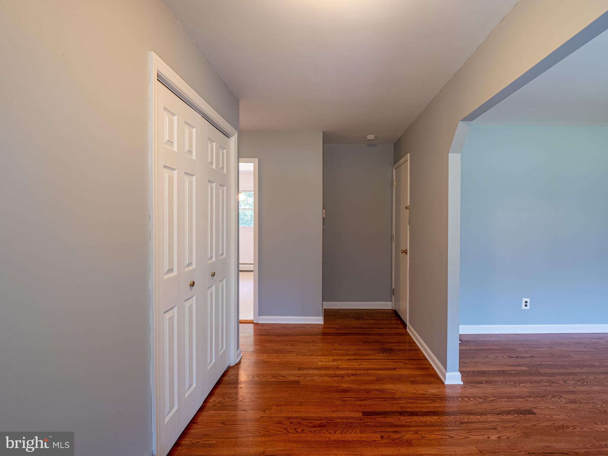 580 Plum Point Road Huntingtown, MD 20639 - Photo 9 of 48 View of the Hallway from the Foyer
