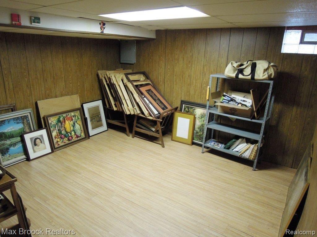 2593 Pine Ridge Road West Bloomfield, MI 48324 - Photo 18 of 21 Spare Room in Lower Level