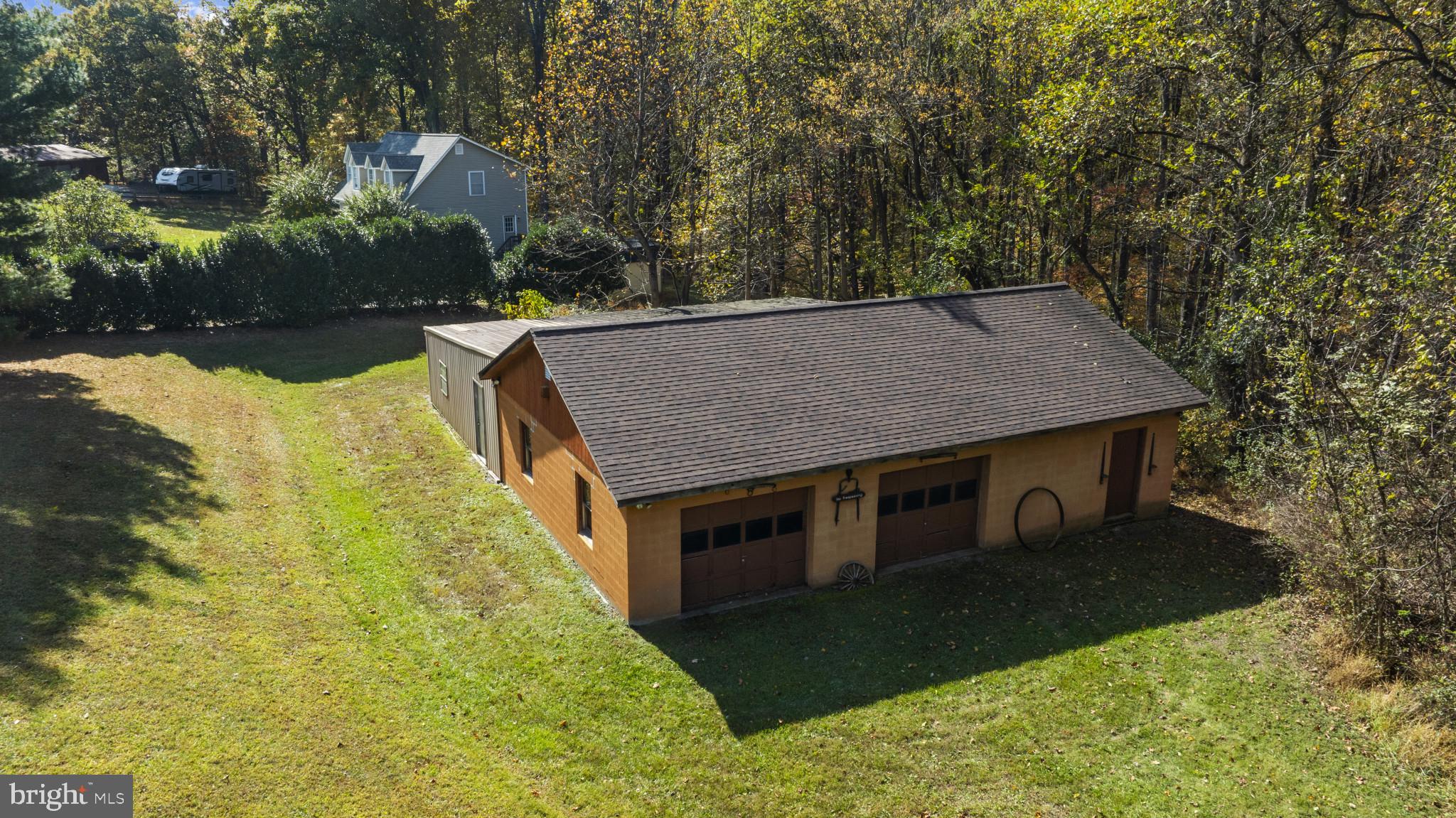18151 New Cut Road Mount Airy, MD 21771 - Photo 41 of 49 Detached Front Entry Garage