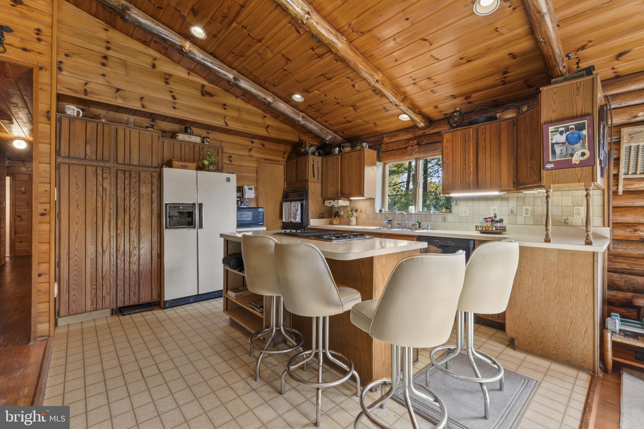 18151 New Cut Road Mount Airy, MD 21771 - Photo 8 of 49 Kitchen Island