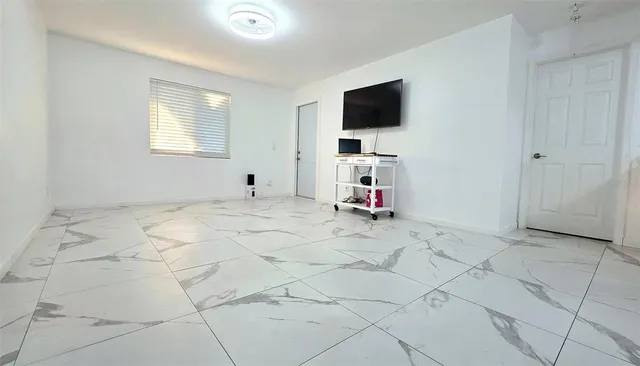 $148,000 | 206 Berry Tree Place, Unit 206, Brandon, FL 33510