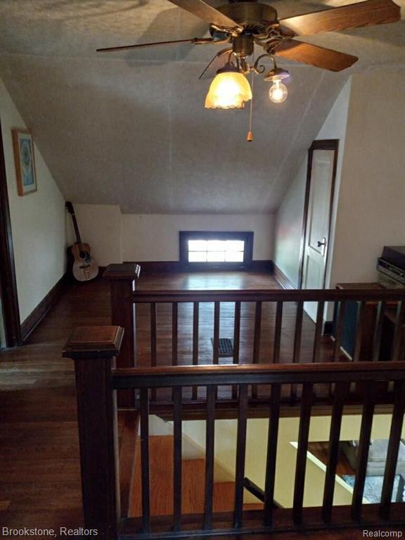 2960 Culbertson Avenue Rochester Hills, MI 48307 - Photo 23 of 34