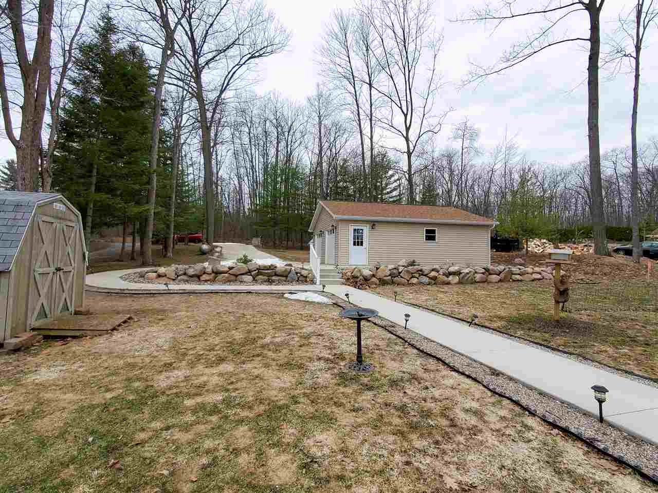 5690 Gronda Road Harrison, MI 48625 - Photo 3 of 39 Gallery Image 3