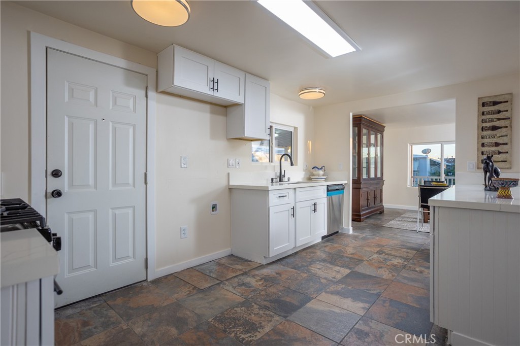 301 East Foothill Boulevard, Unit 39 Pomona, CA 91767 - Photo 10 of 34