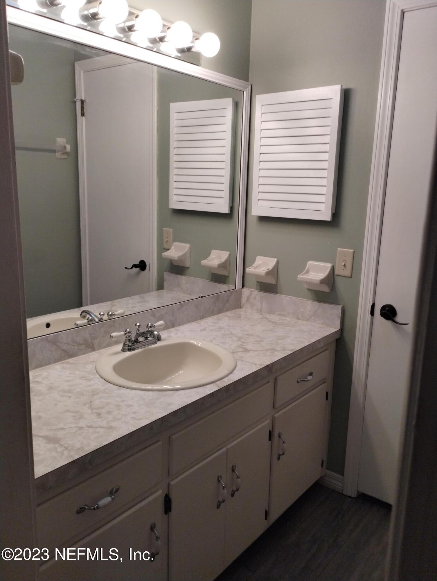 215 Foxridge Road Orange Park, FL 32065 - Photo 17 of 31 master bath