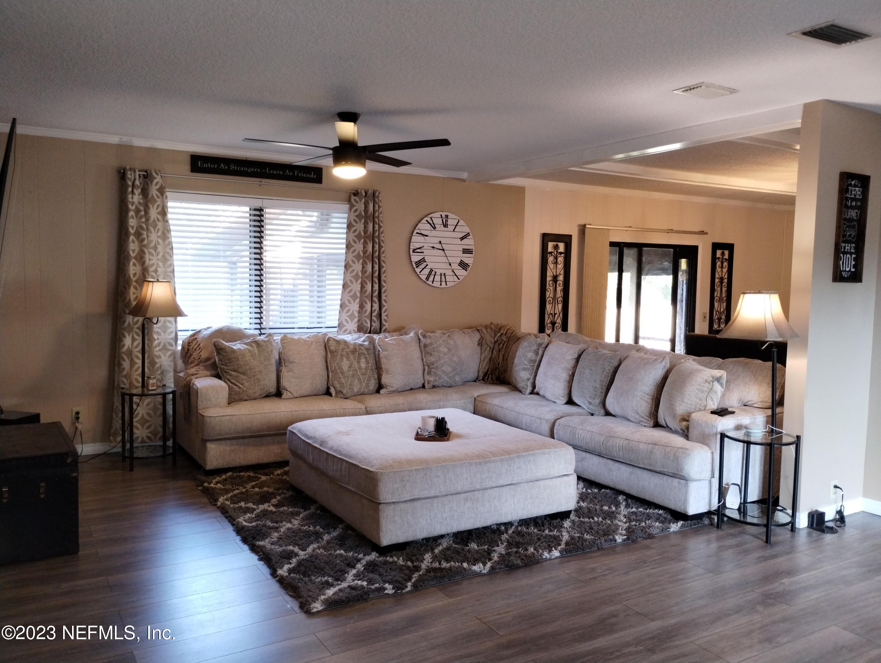 215 Foxridge Road Orange Park, FL 32065 - Photo 5 of 31 Living room